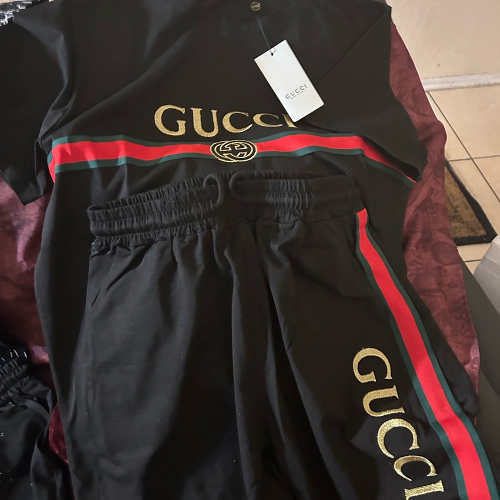 Gucci Men’s matching set